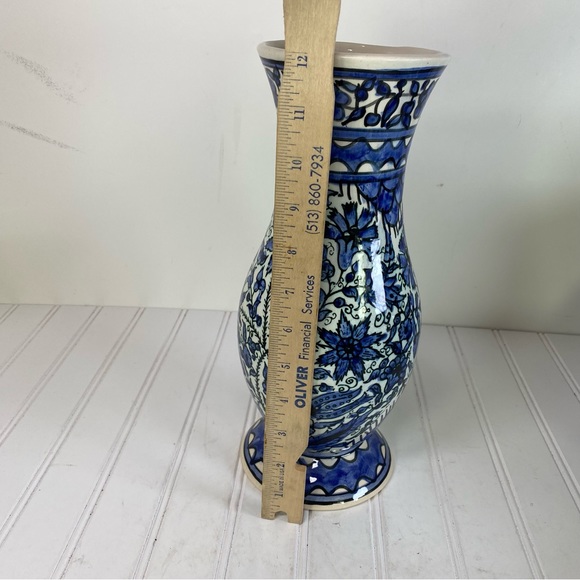 Ceramic blue & white floral vase - Picture 3 of 5